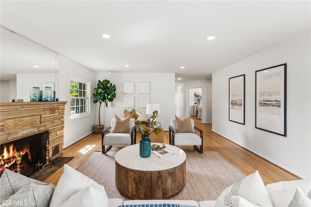 14021 Livingston Street
