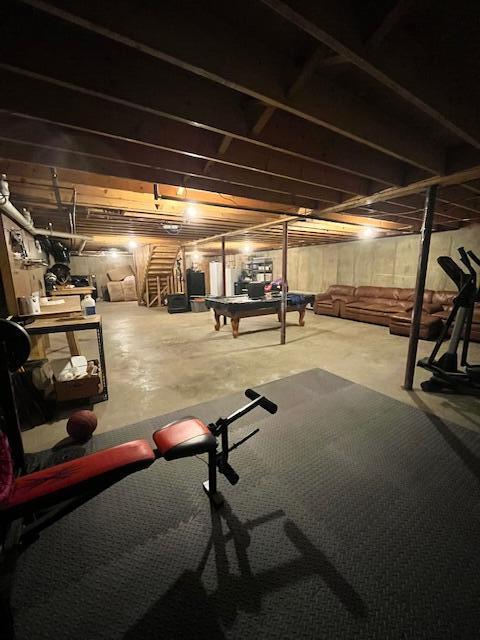 77 Lake Road