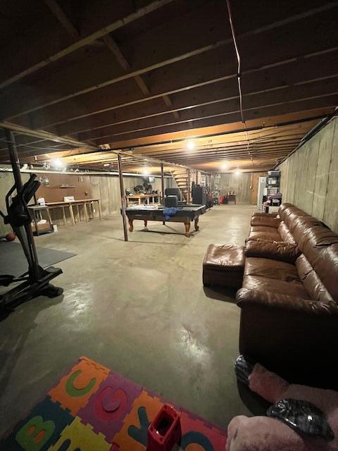 77 Lake Road