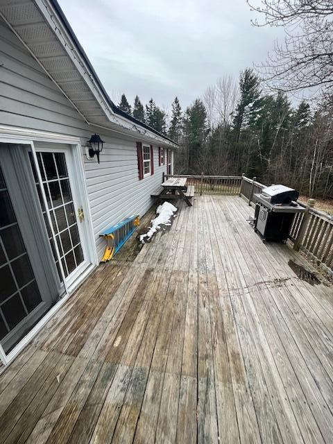 77 Lake Road