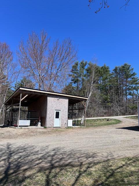 77 Lake Road