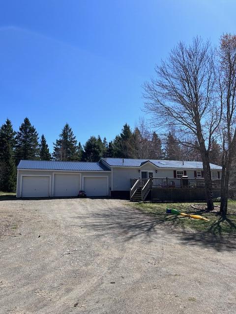 77 Lake Road