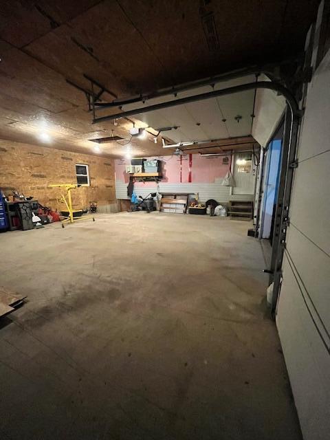 77 Lake Road