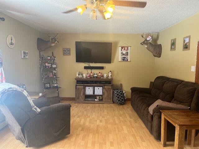 77 Lake Road