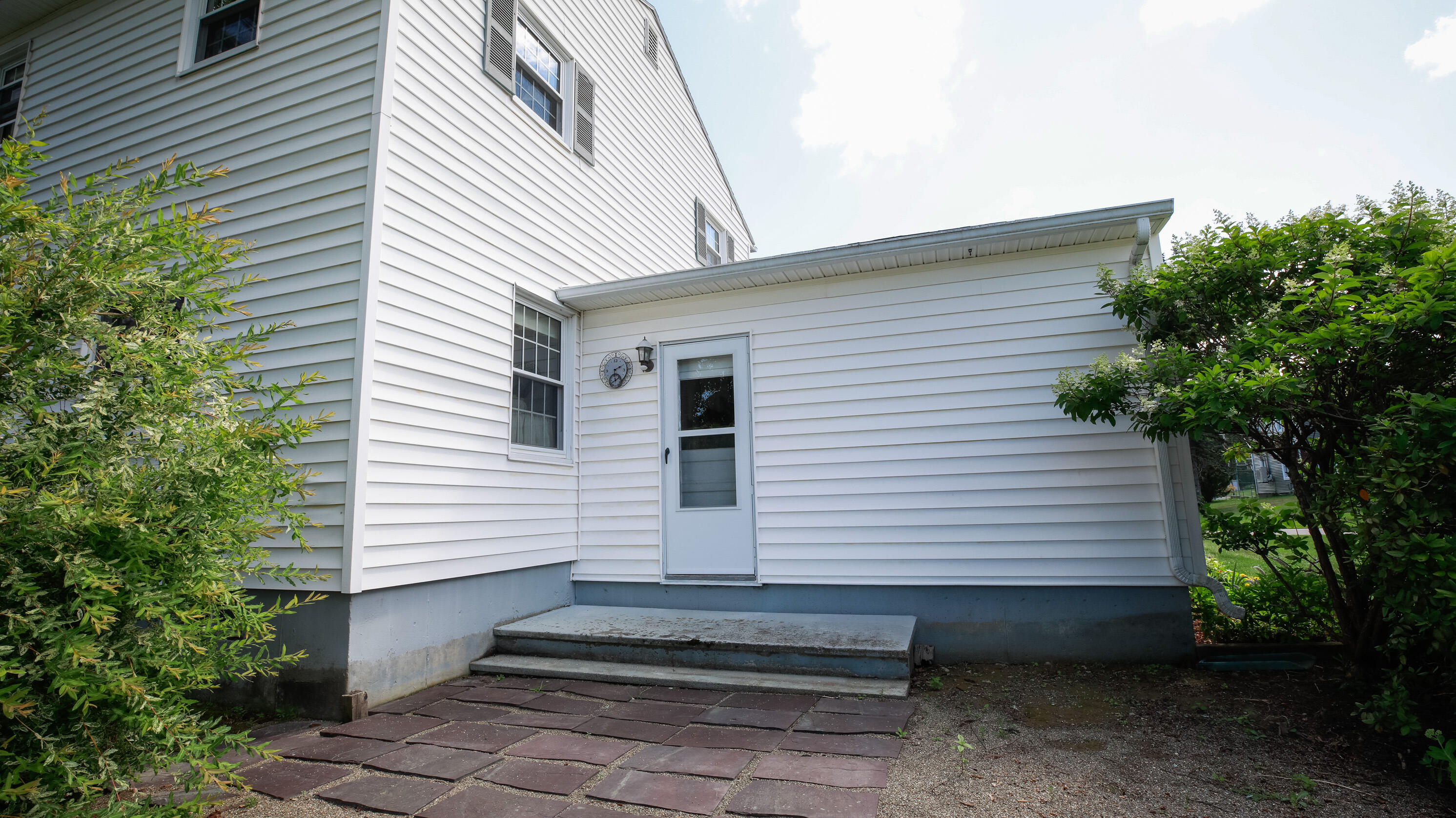 83 Hillcrest Drive