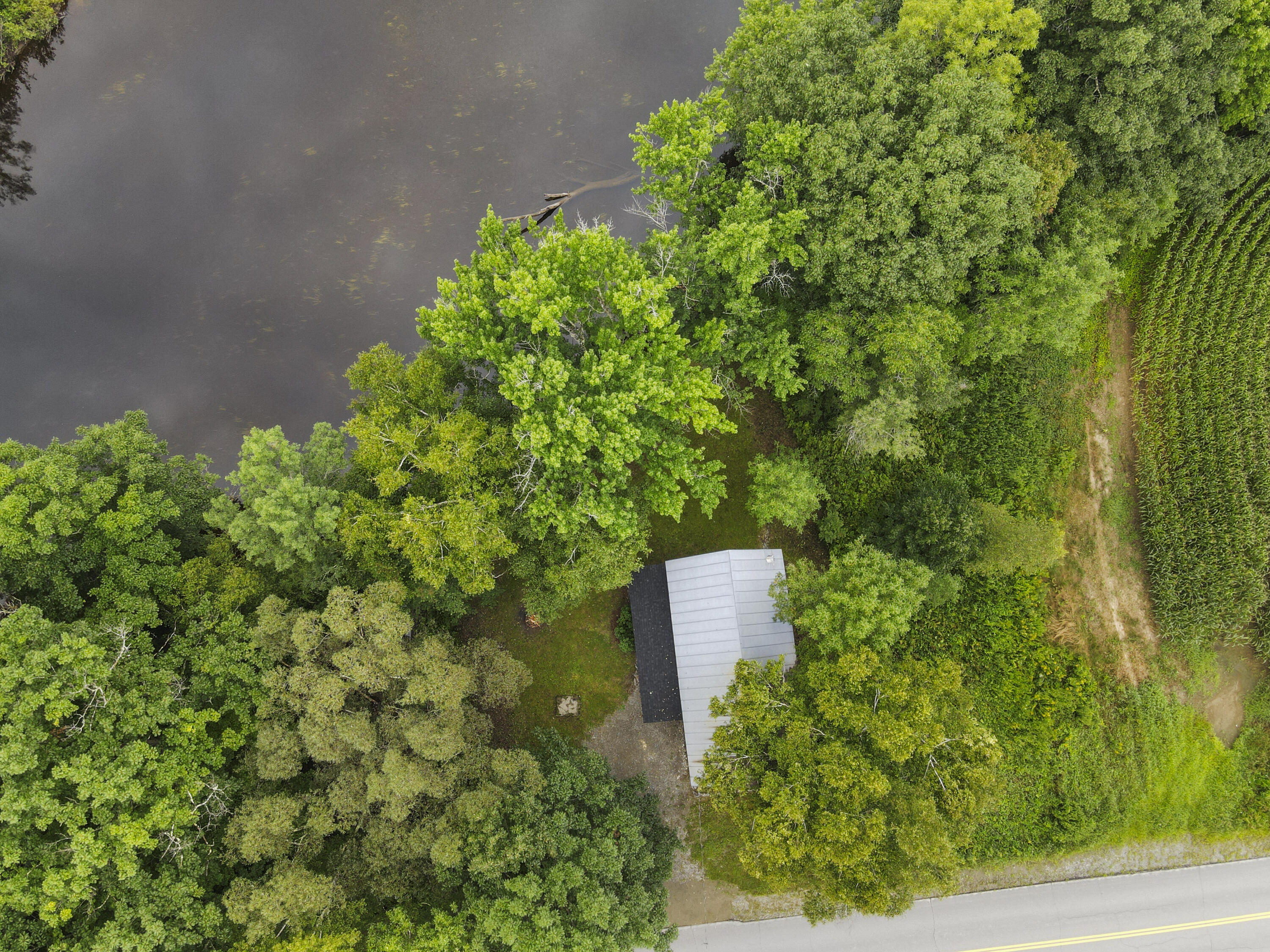 590 River Road