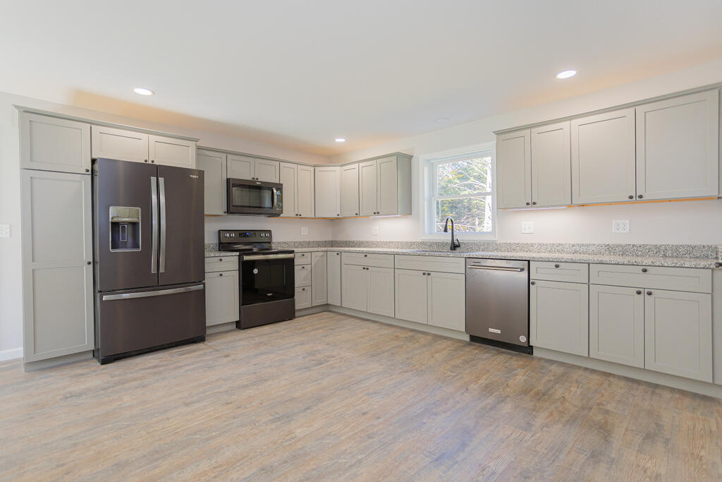 154 Granite Heights