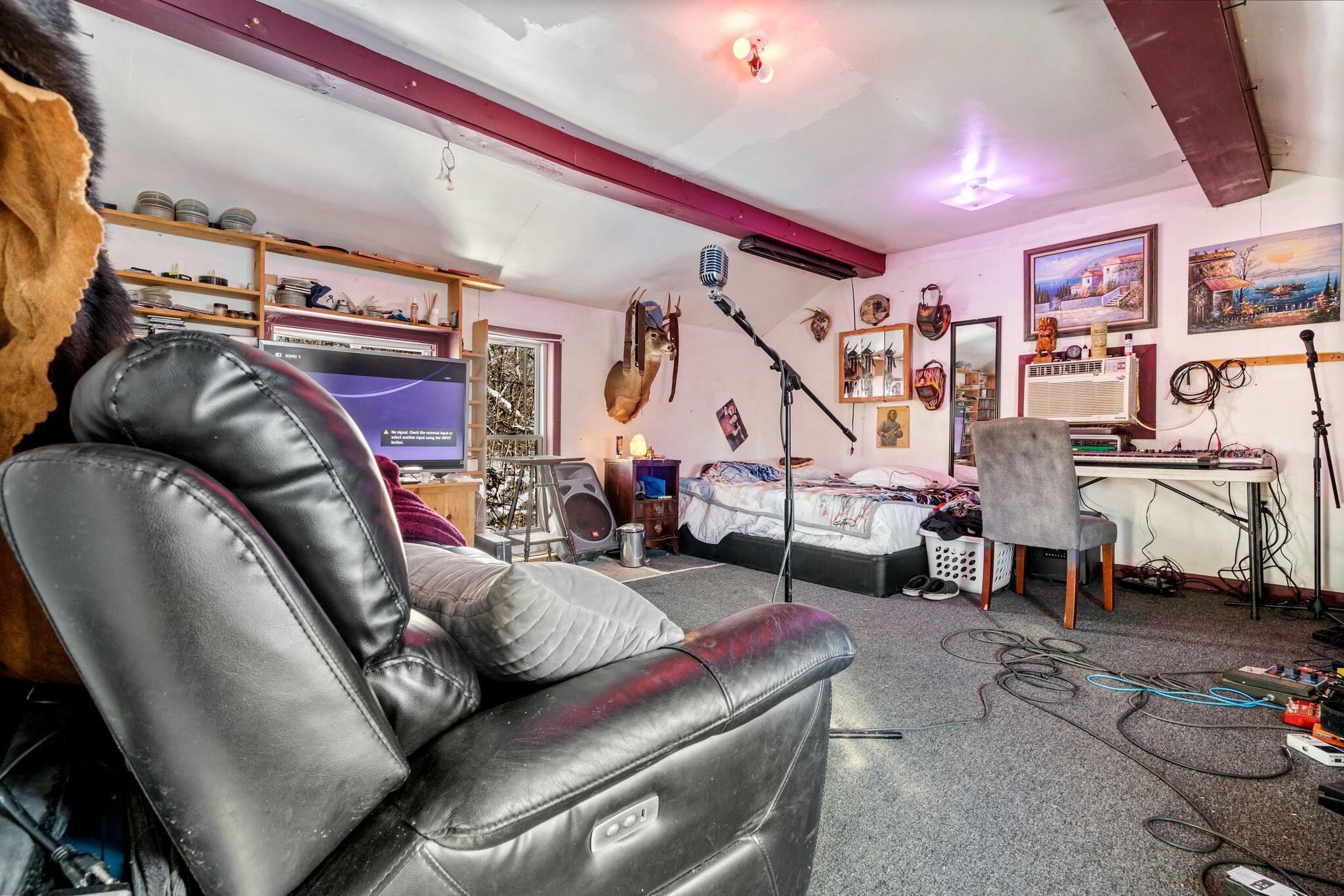 34 Lear Lane