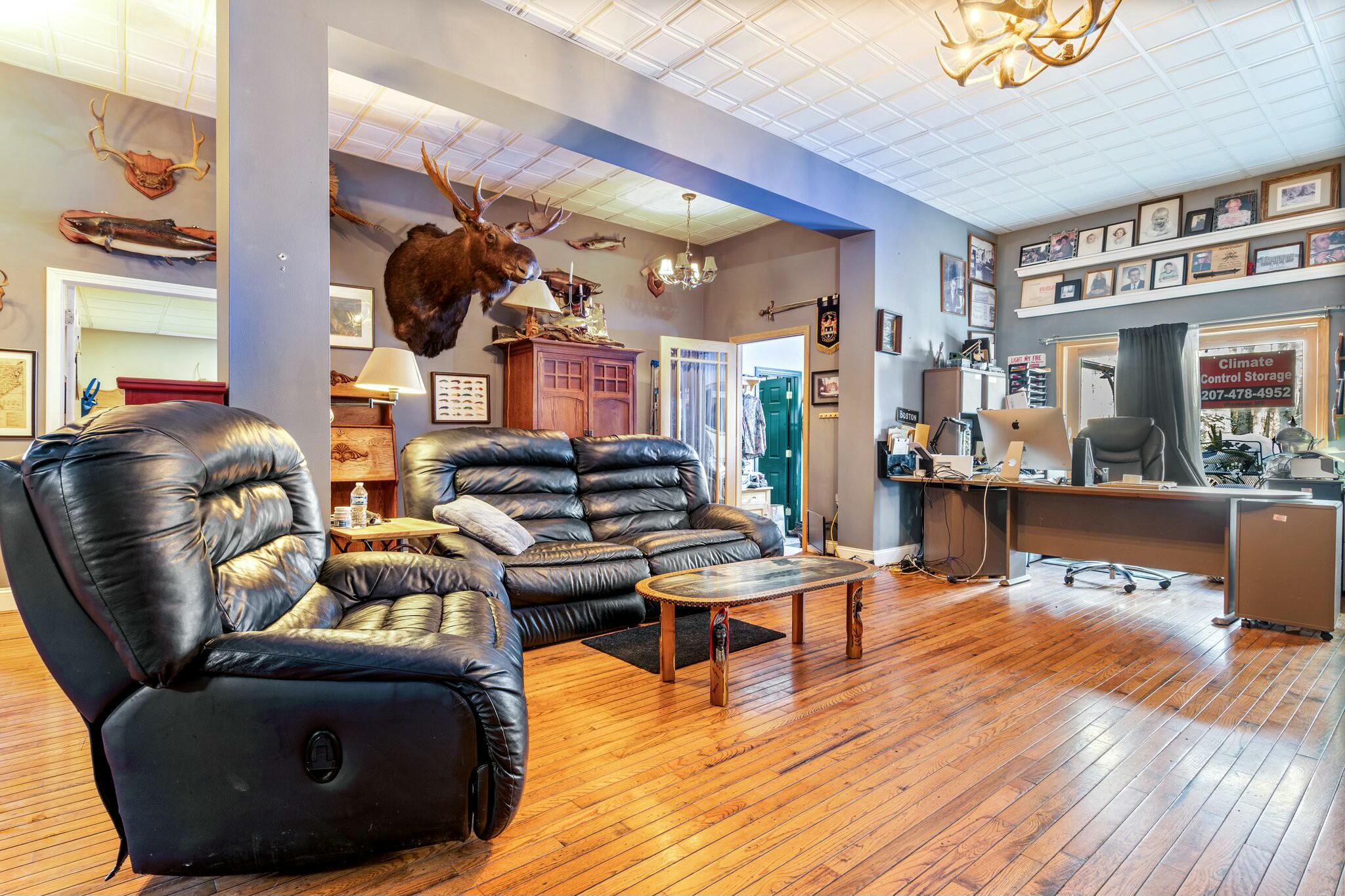34 Lear Lane