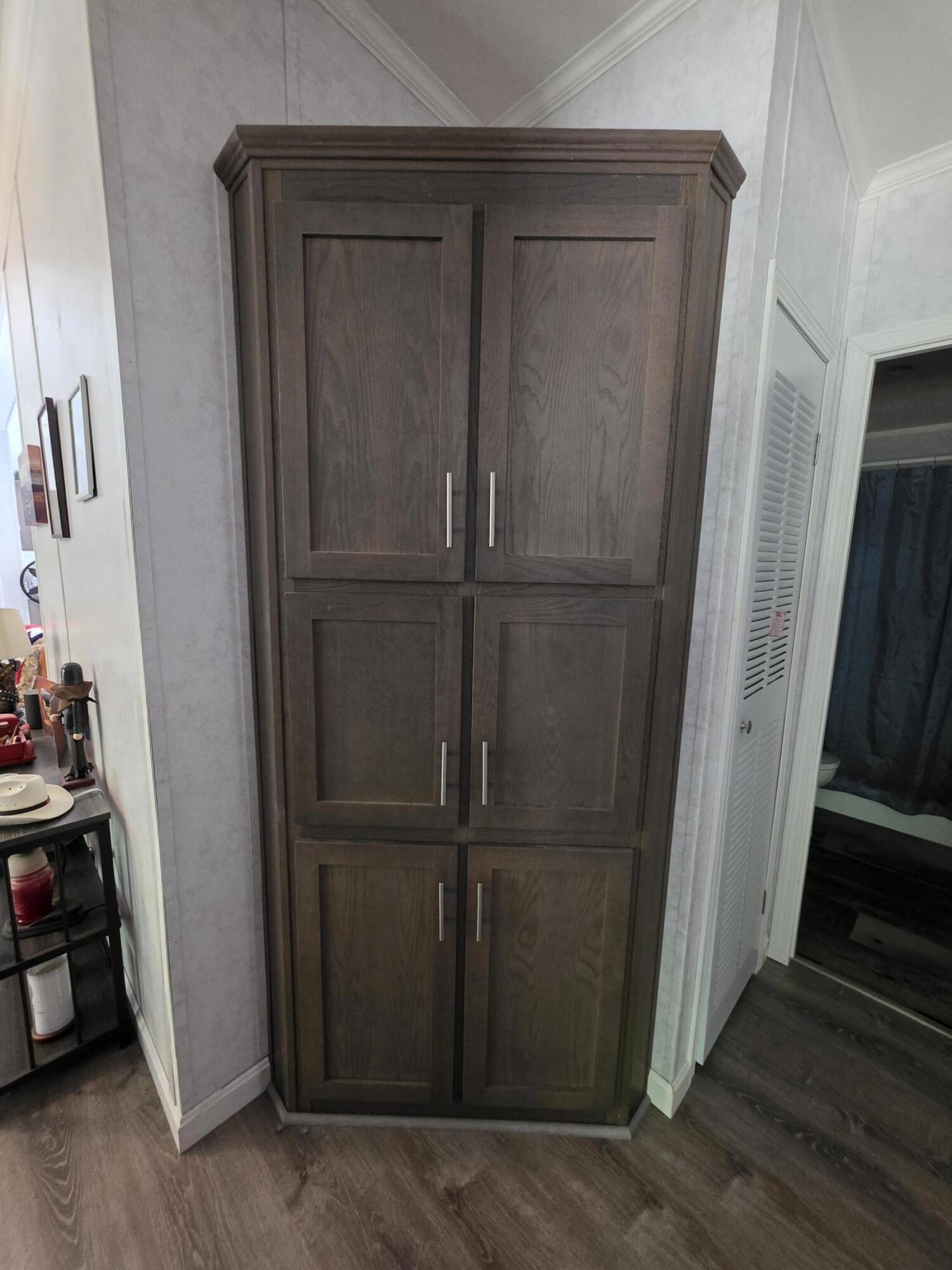100 Dahila Farm Road