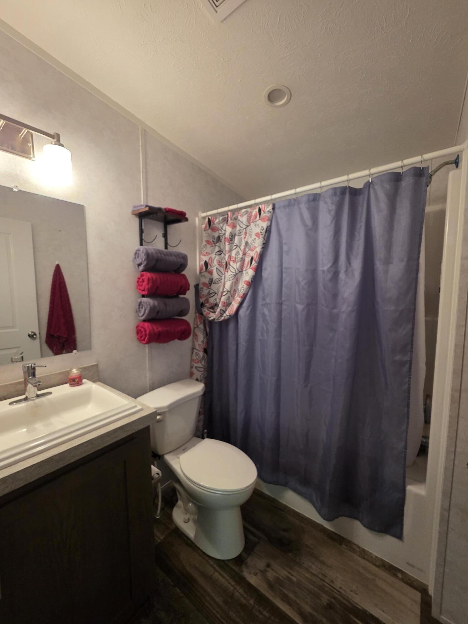 100 Dahila Farm Road