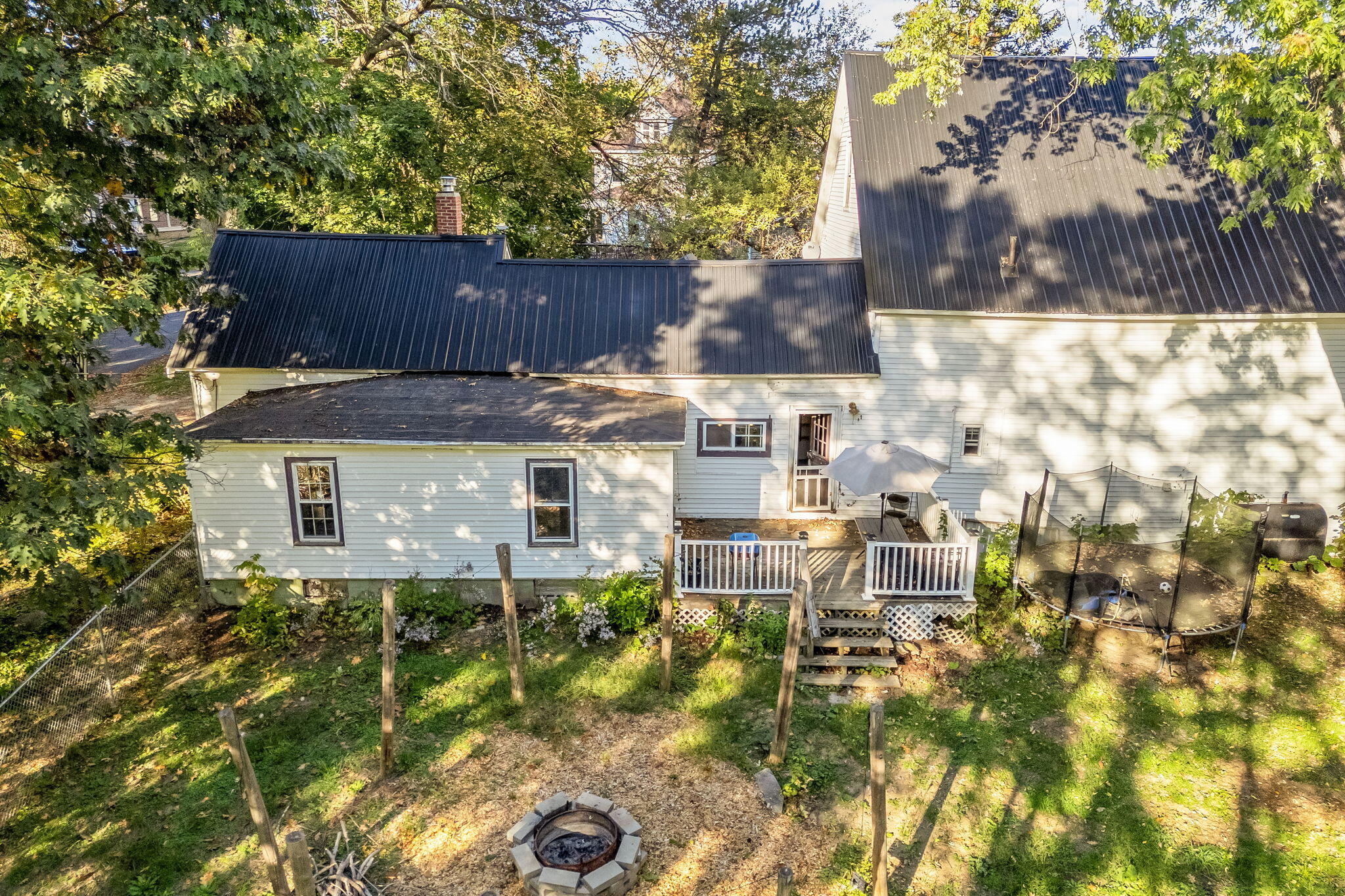 8 Carter Avenue