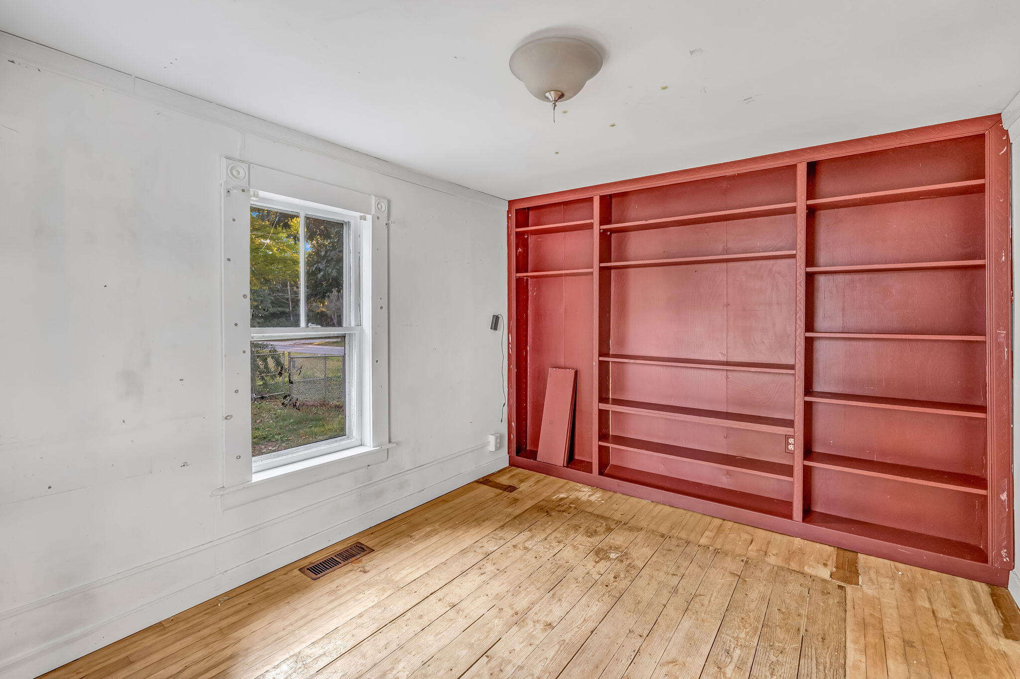 8 Carter Avenue