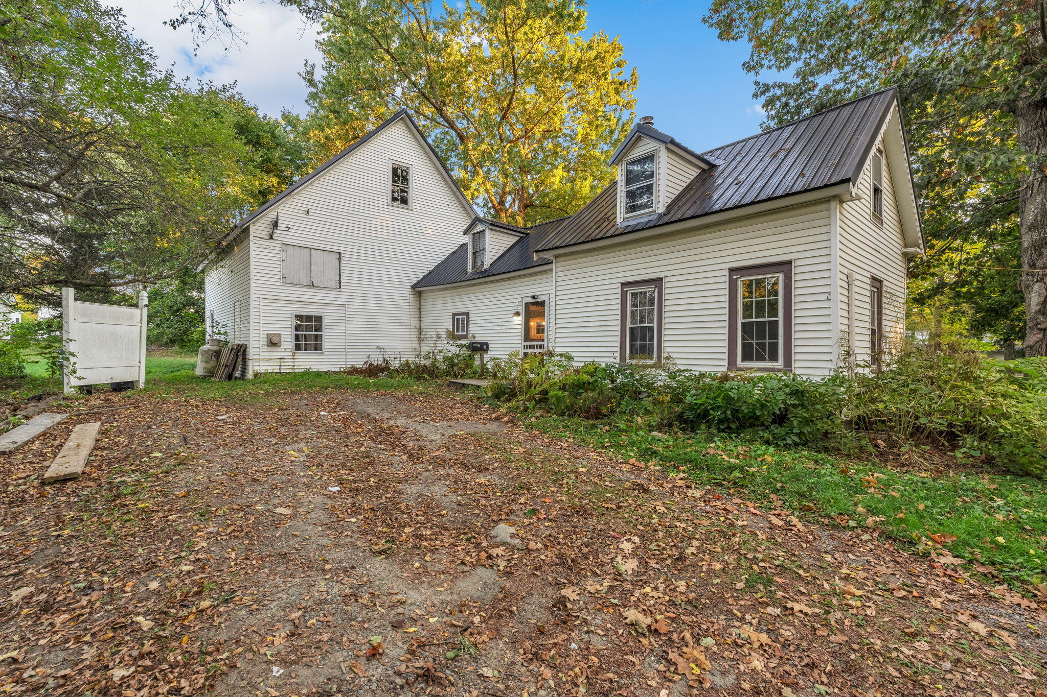 8 Carter Avenue