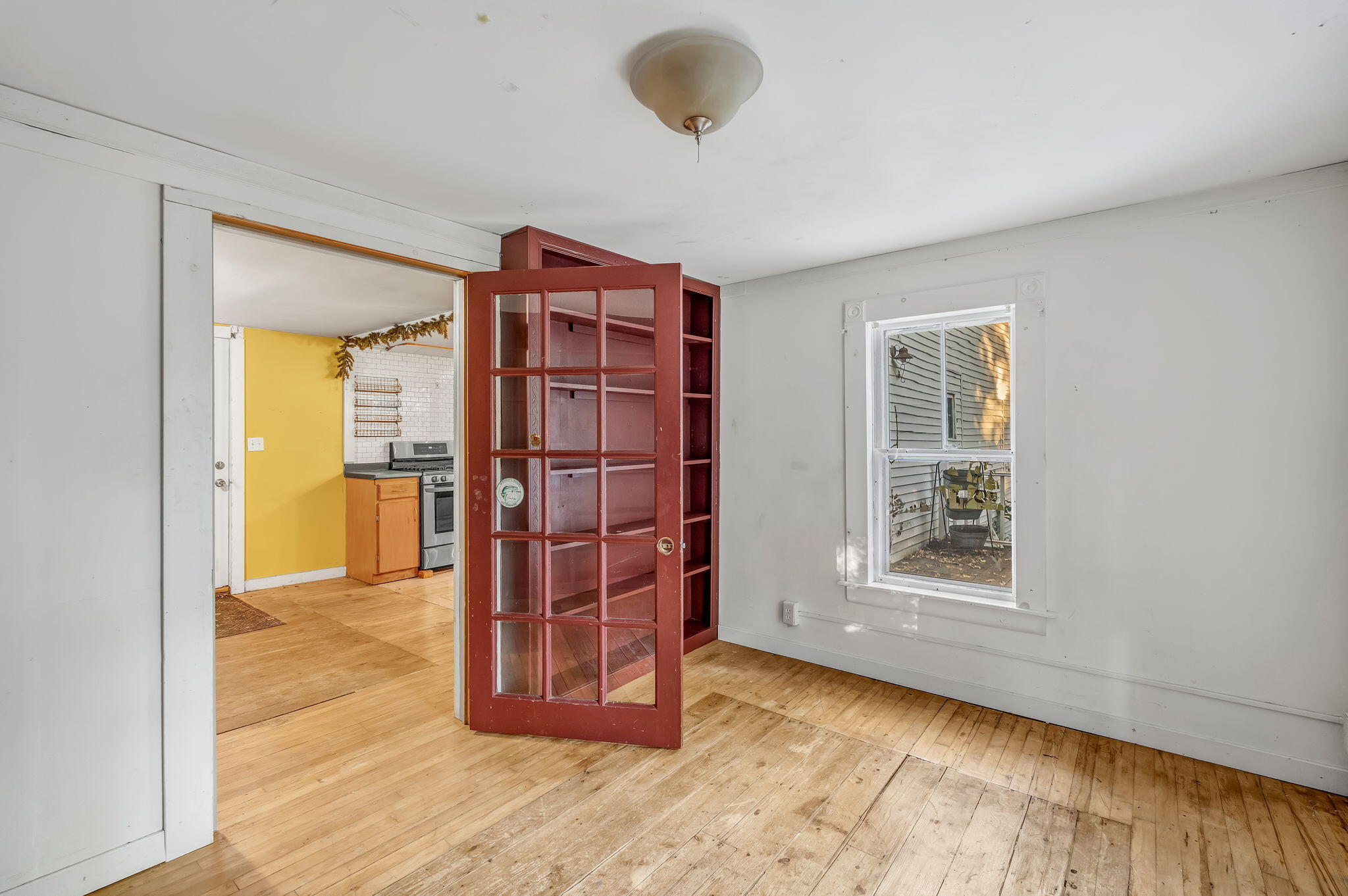 8 Carter Avenue