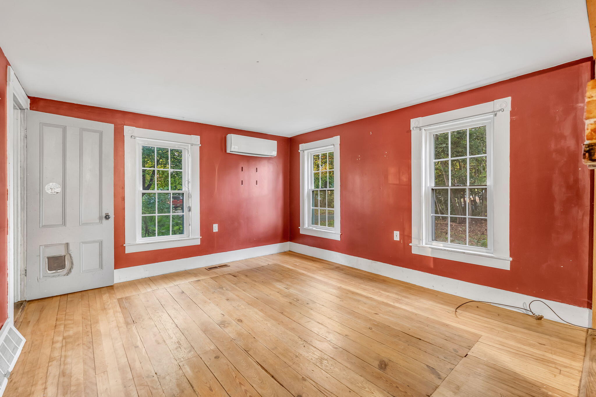 8 Carter Avenue