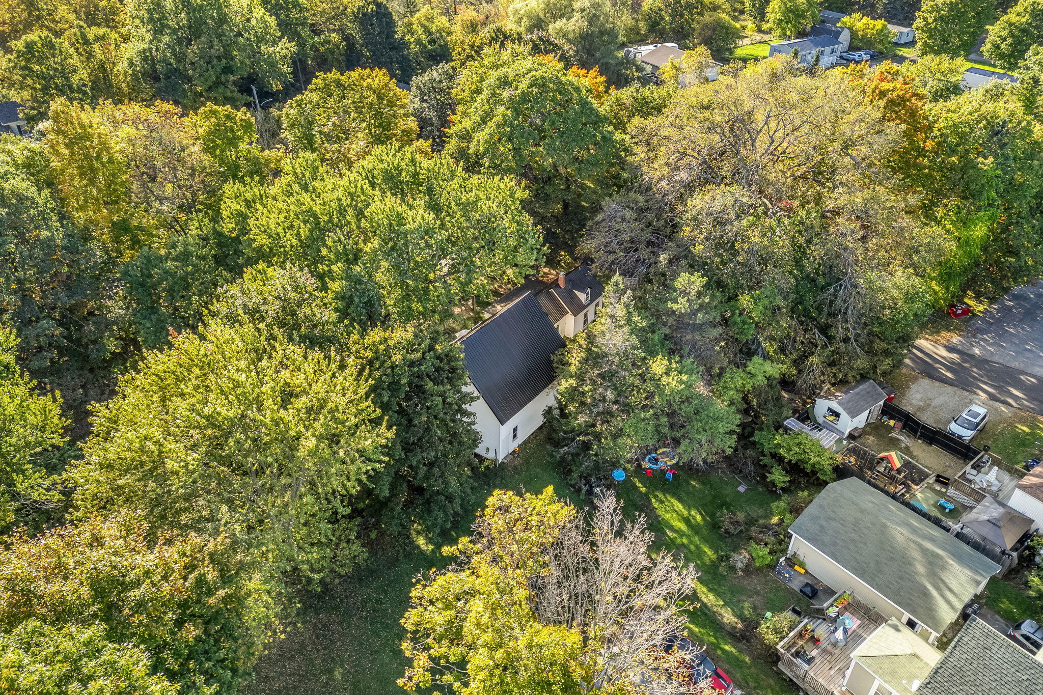 8 Carter Avenue