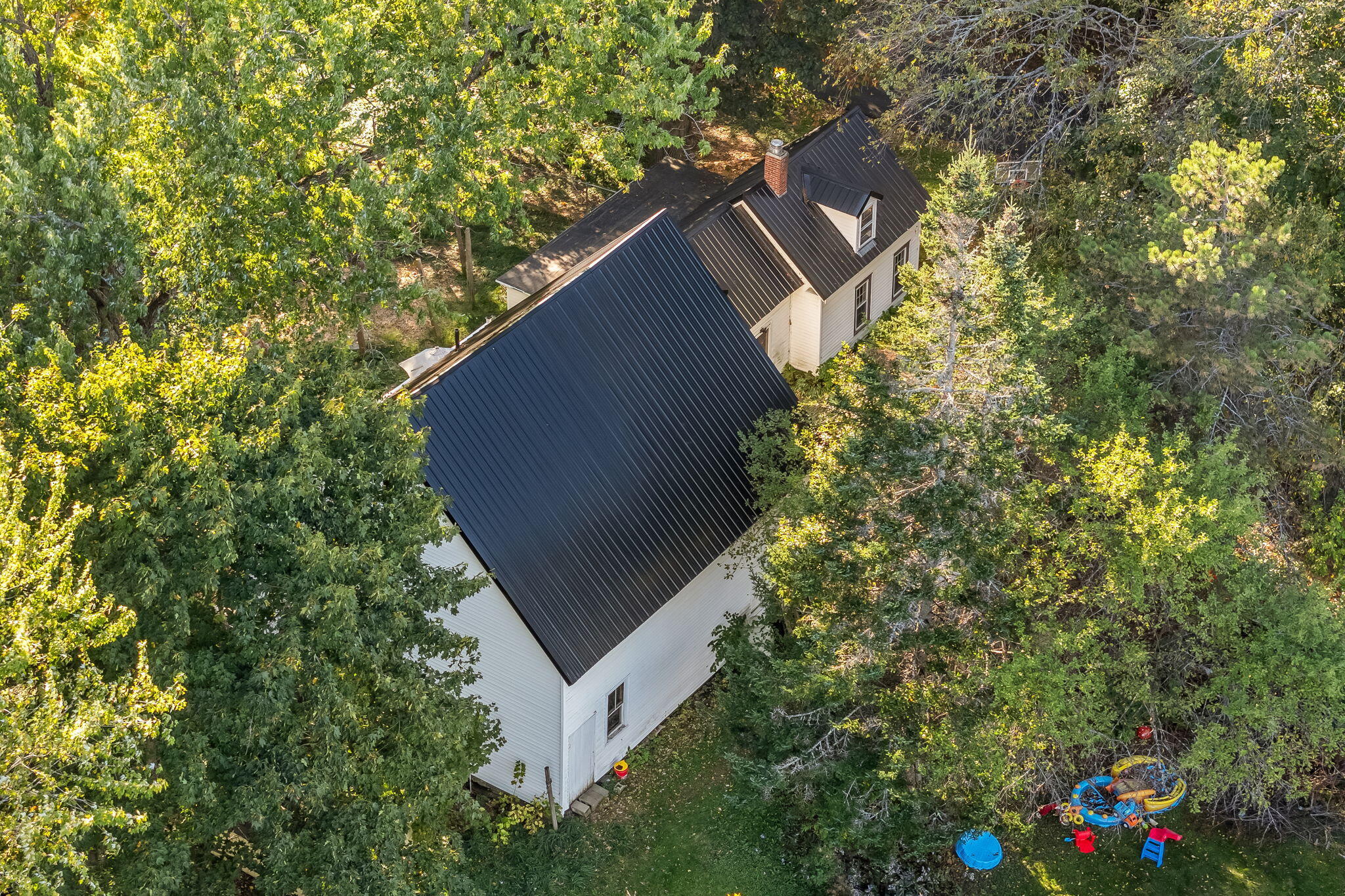 8 Carter Avenue