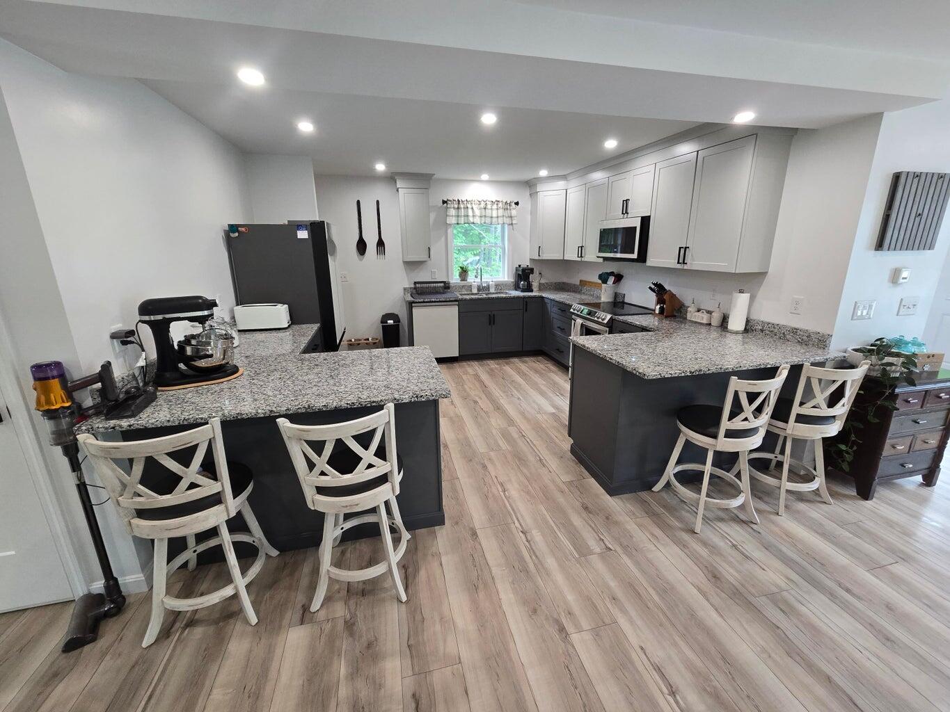 1083 North Road