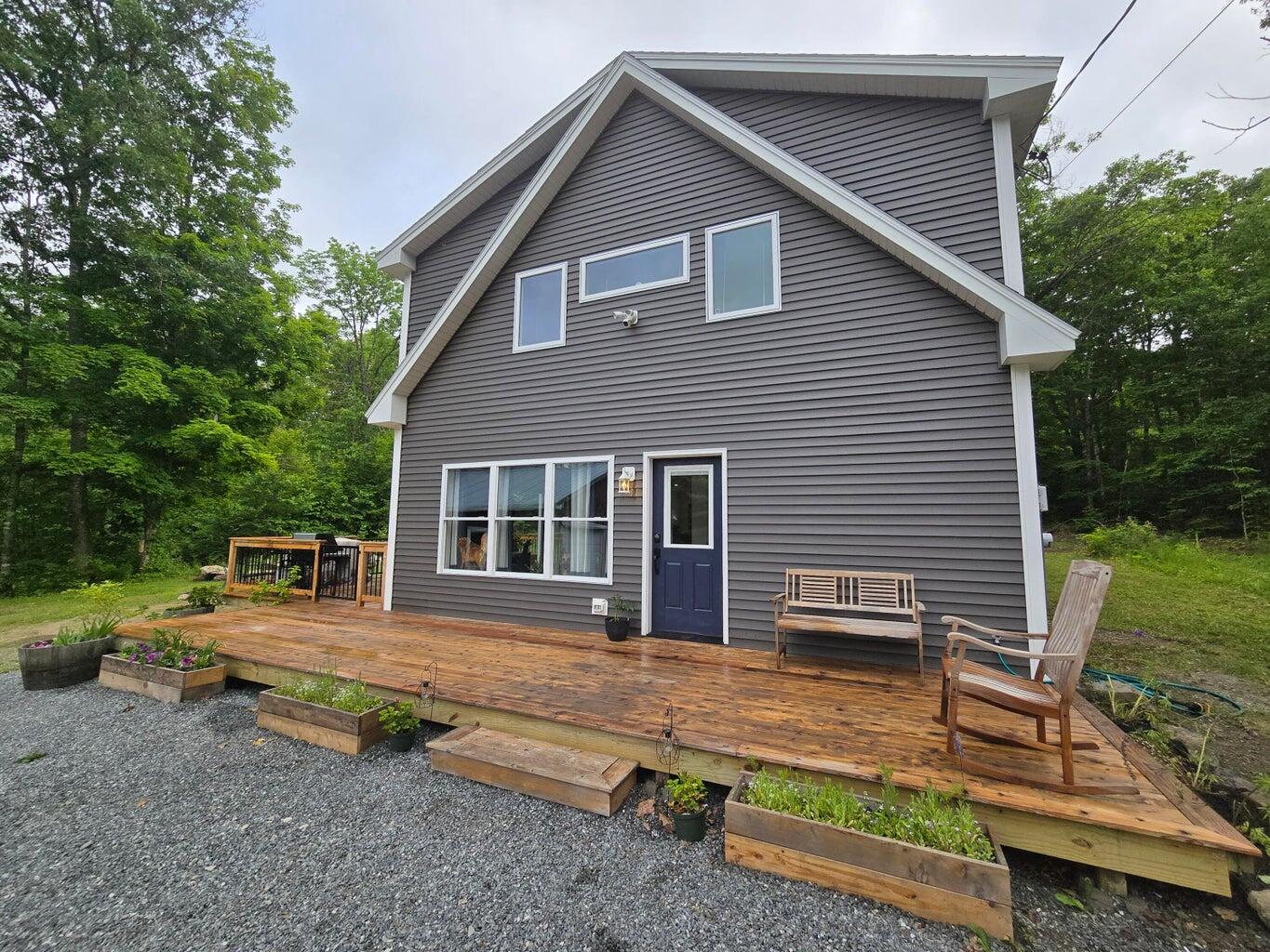 1083 North Road