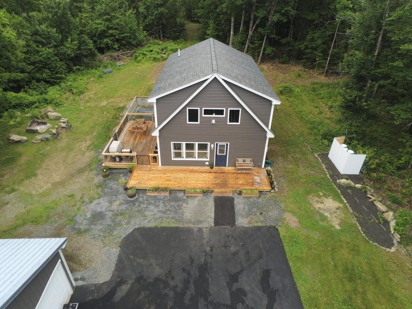 1083 North Road
