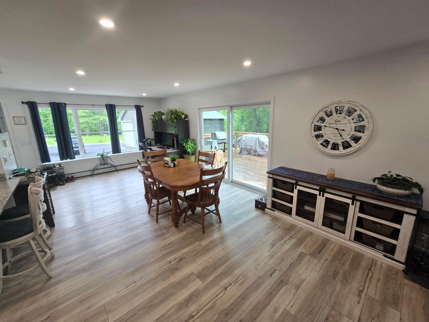 1083 North Road
