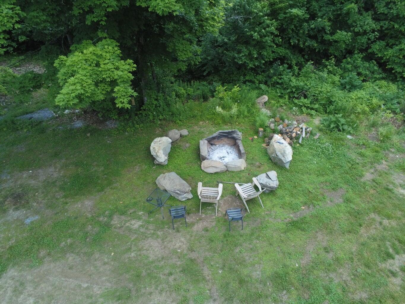 1083 North Road