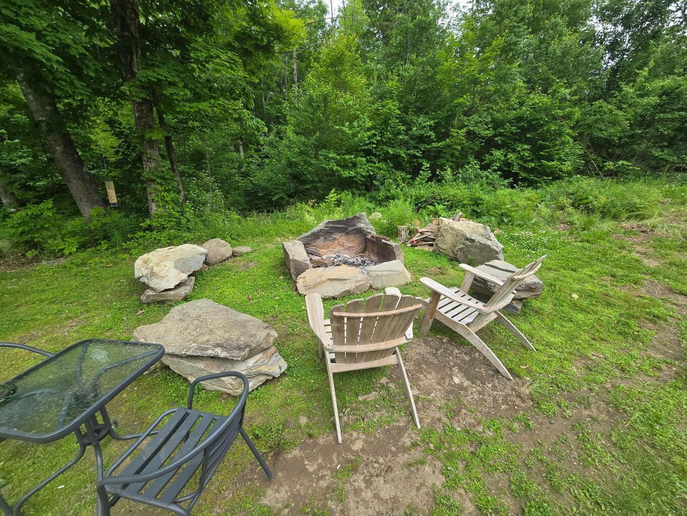 1083 North Road