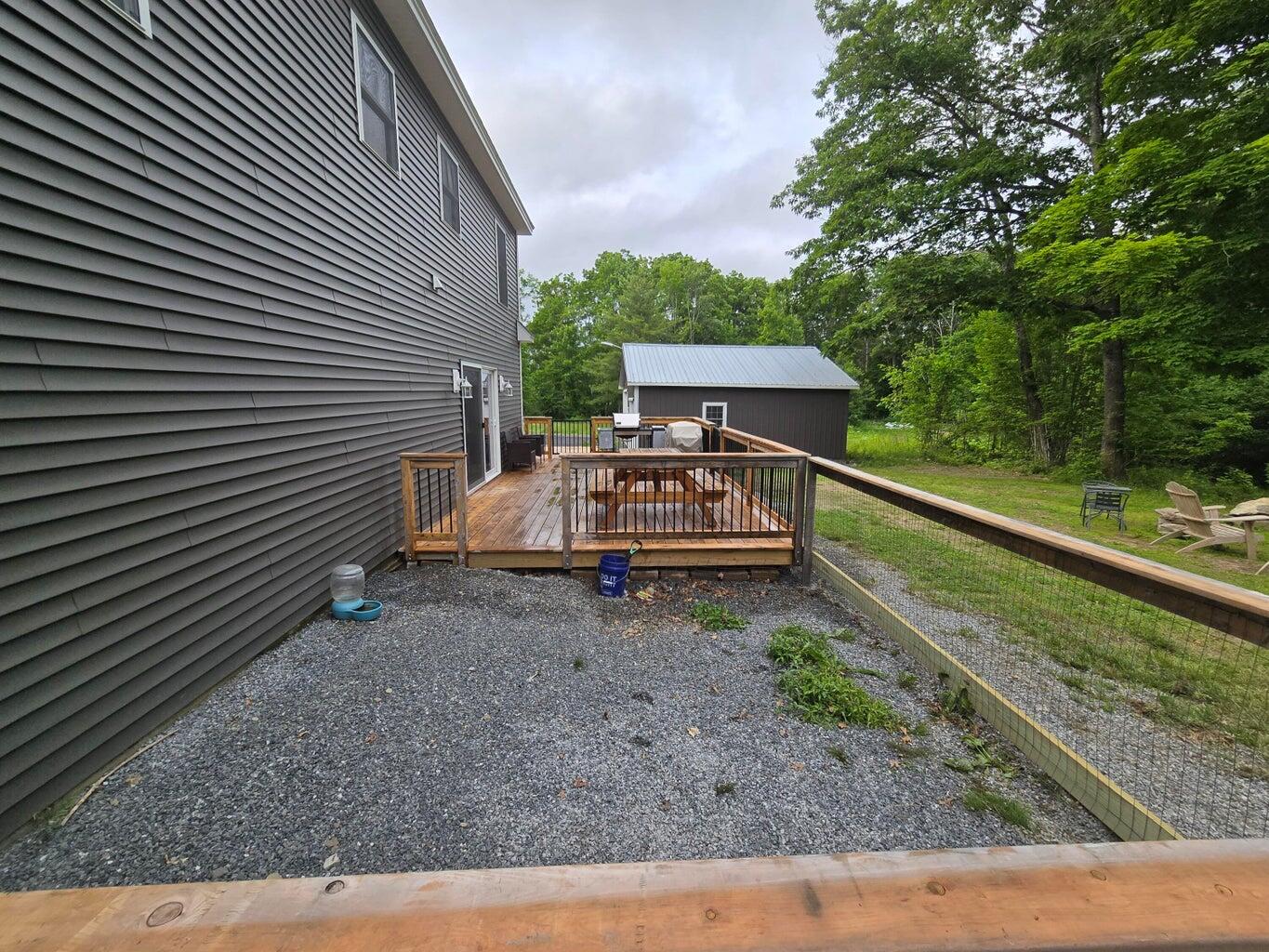 1083 North Road