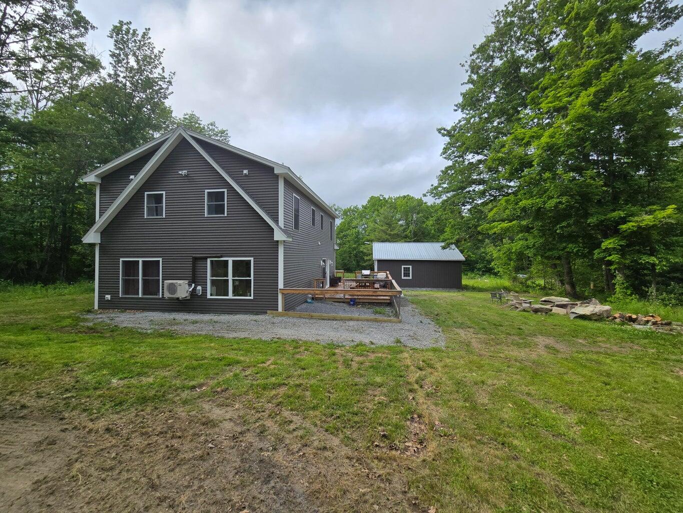 1083 North Road