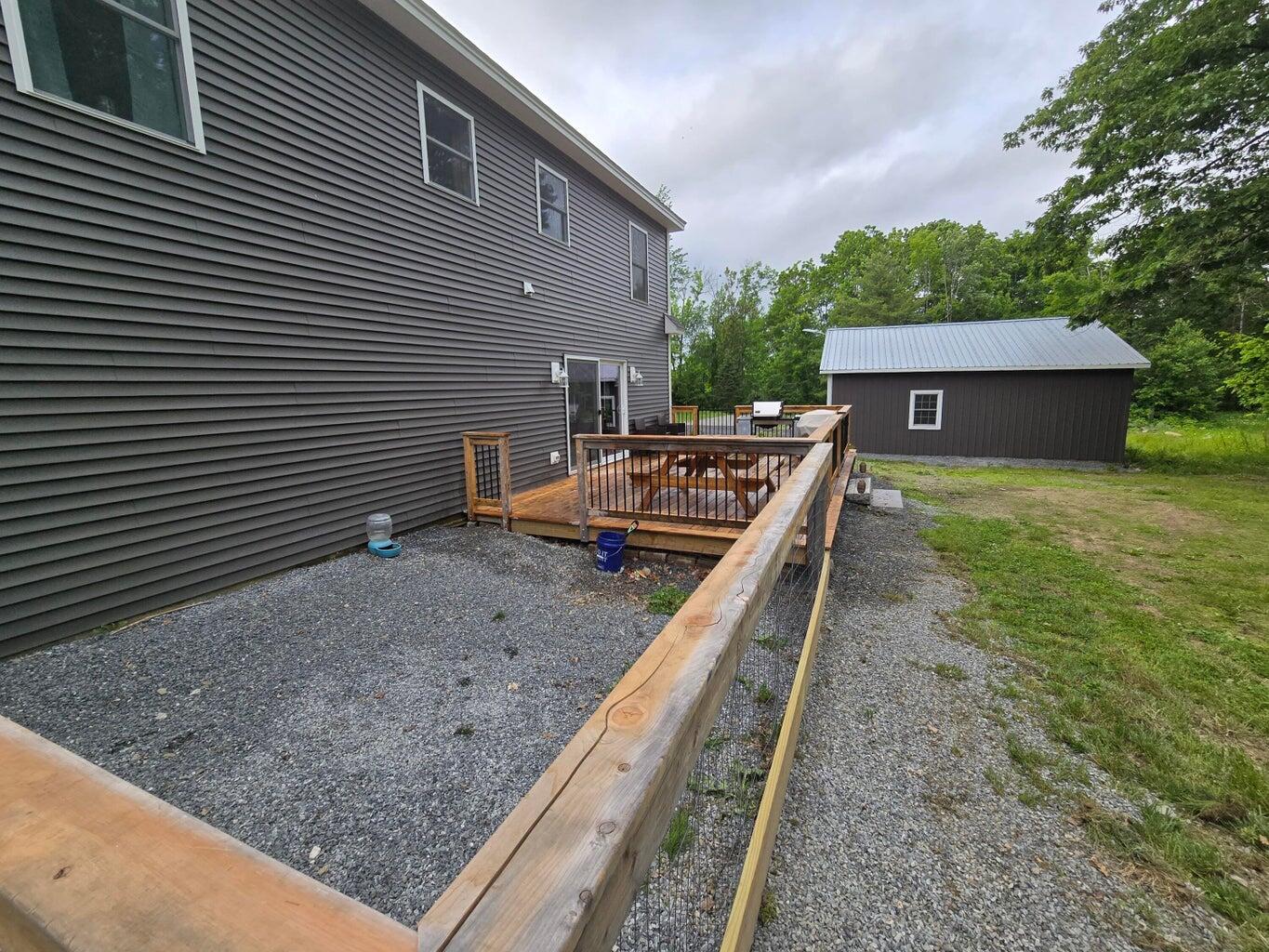 1083 North Road