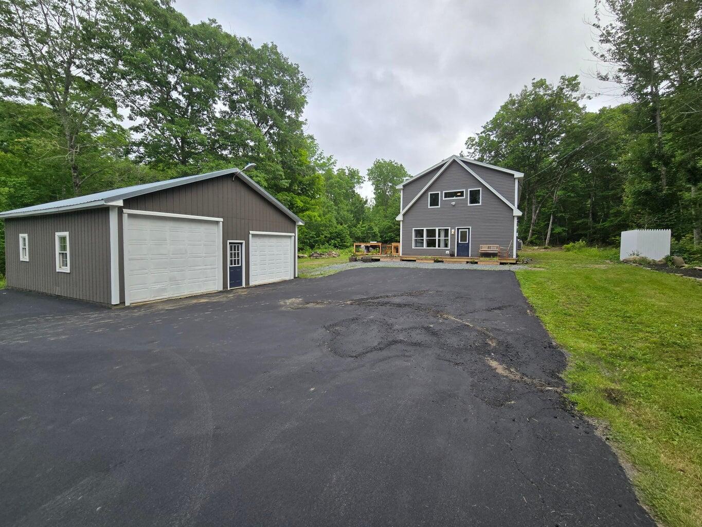 1083 North Road