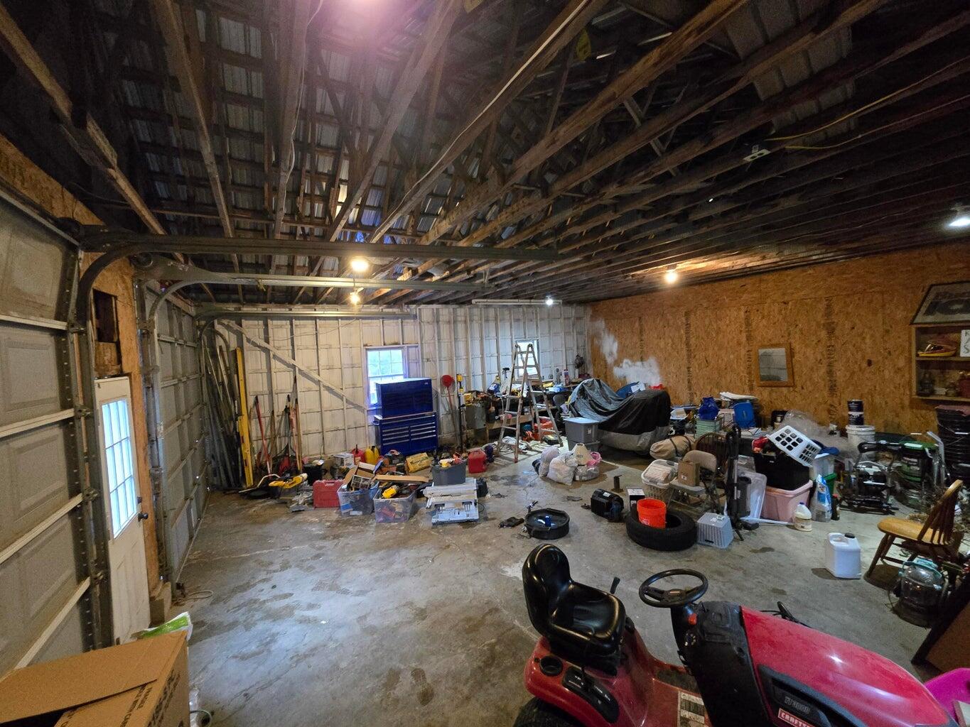 1083 North Road