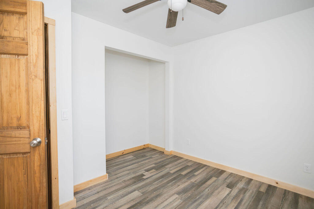 127 Meadow Lane