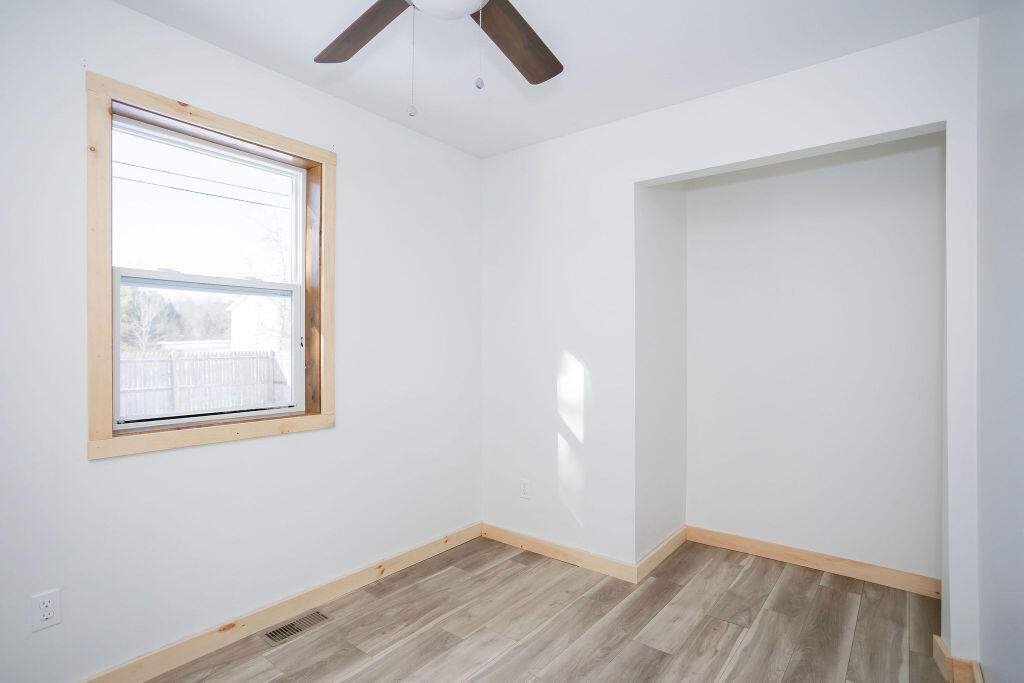 127 Meadow Lane