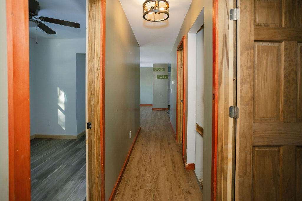 127 Meadow Lane