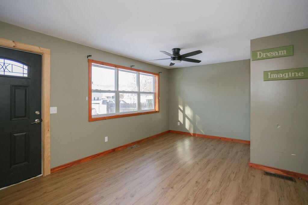 127 Meadow Lane