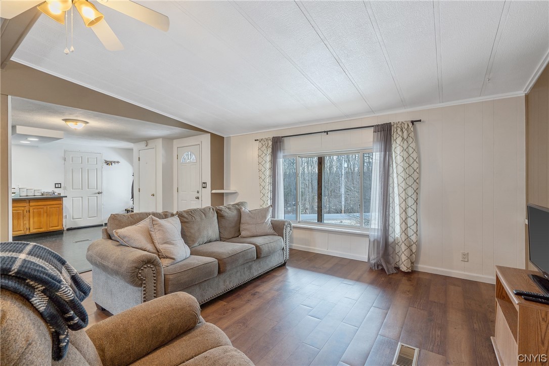 137 Searles Road