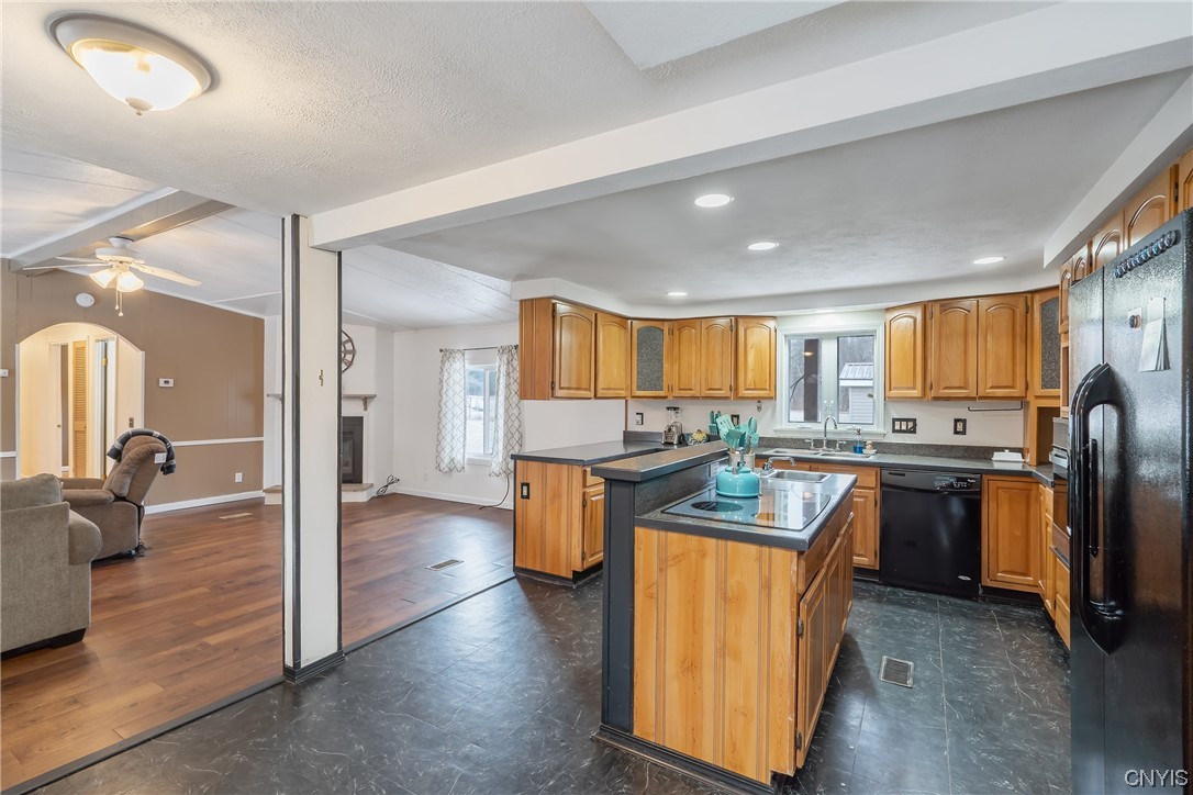 137 Searles Road