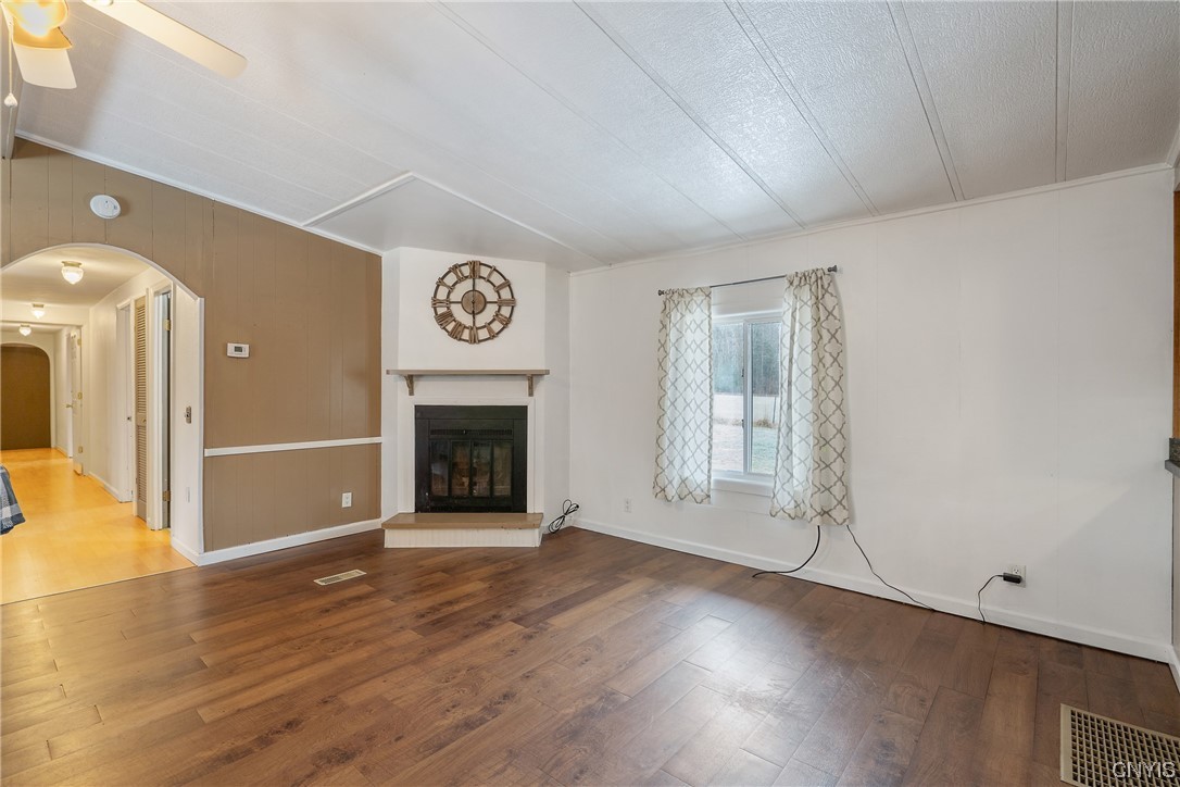 137 Searles Road