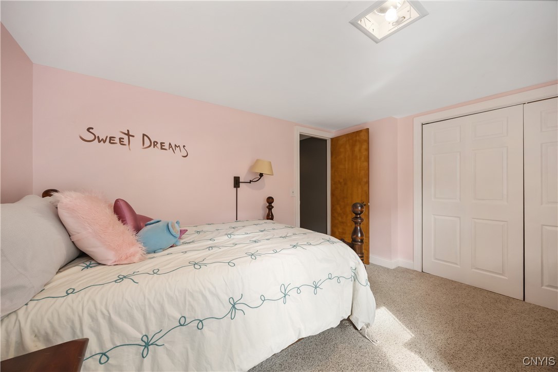 5231 East Foxhill Lane