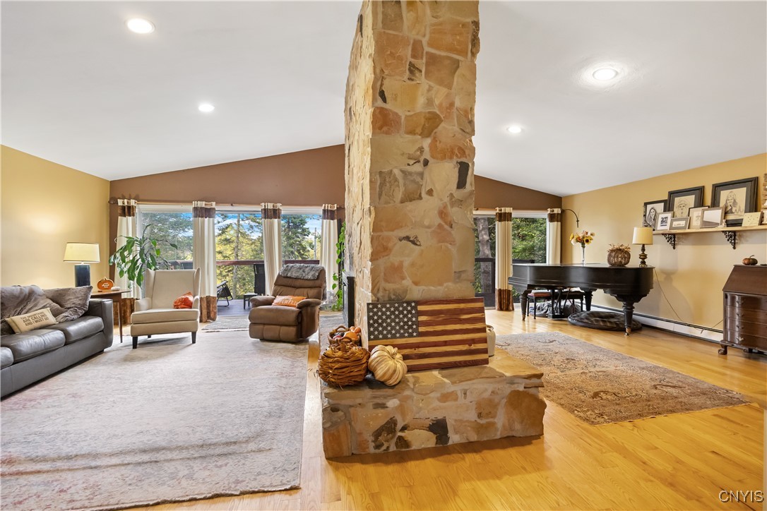 5231 East Foxhill Lane