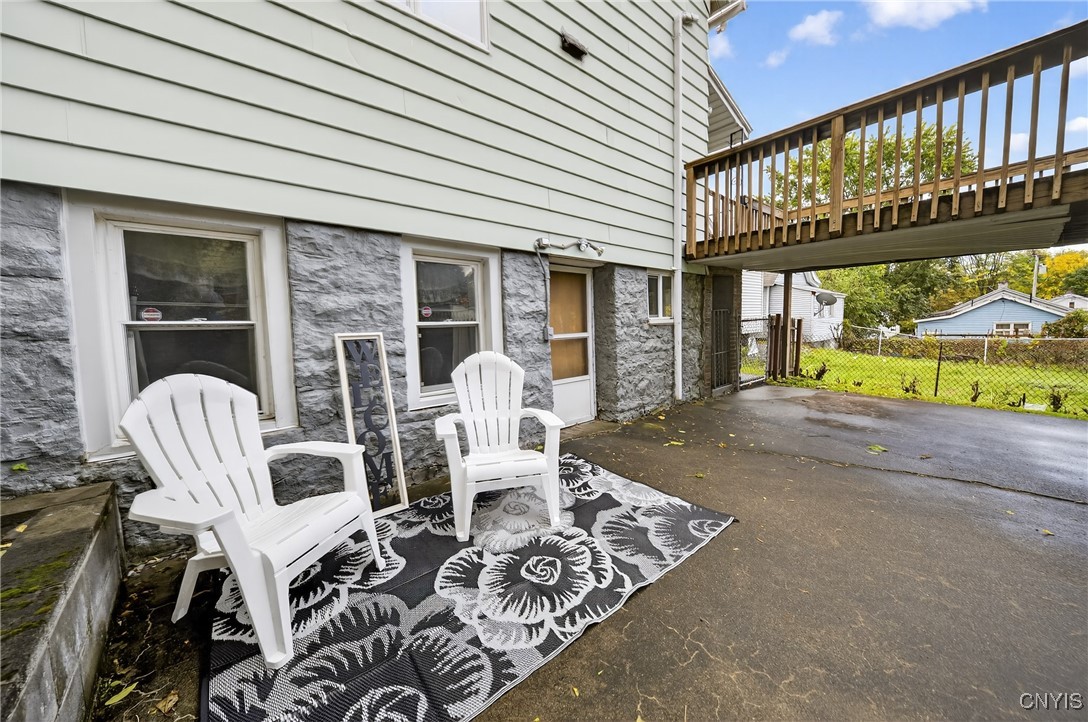 809 East Division Street