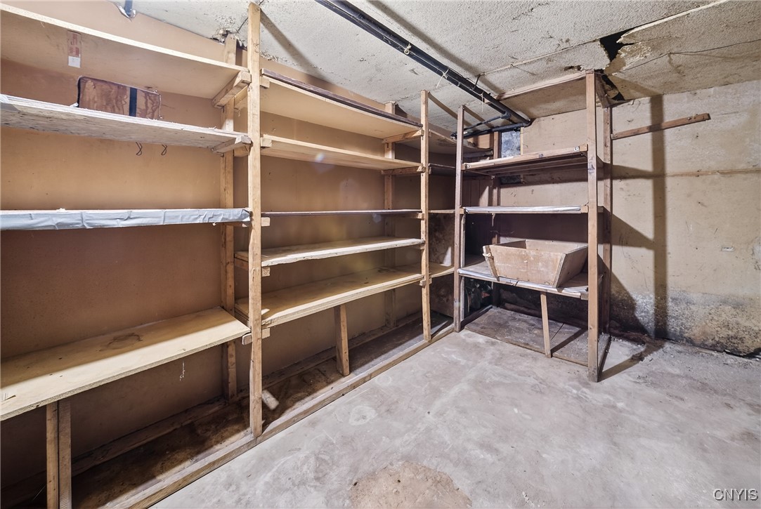 809 East Division Street