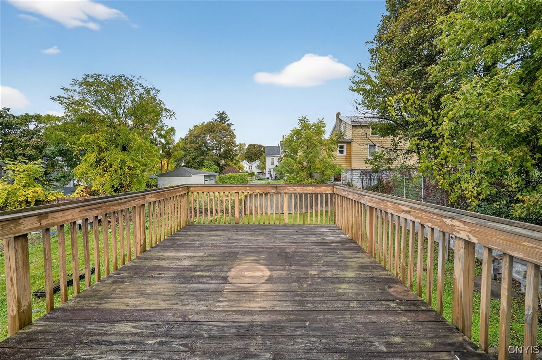 809 East Division Street