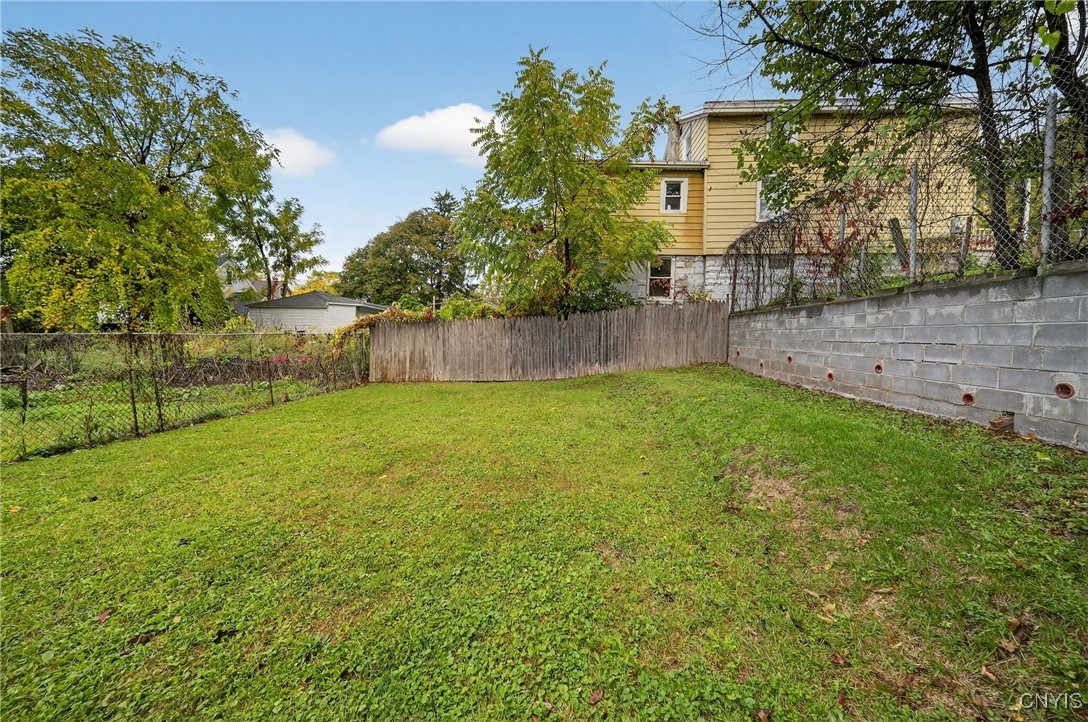 809 East Division Street