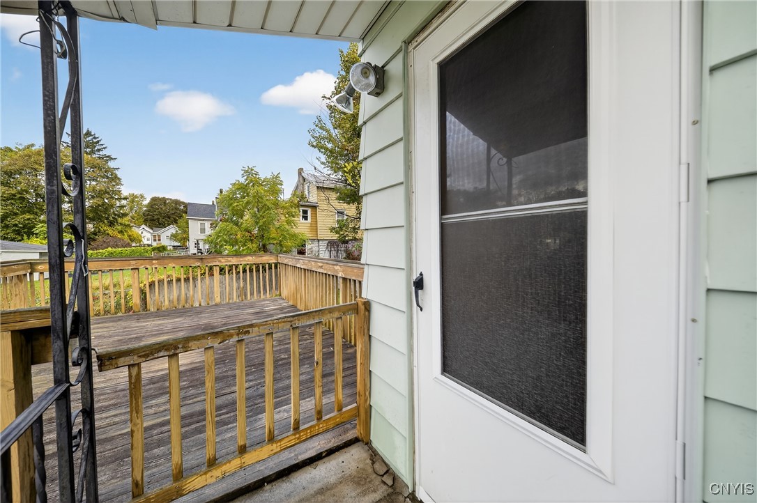 809 East Division Street