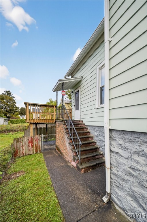 809 East Division Street