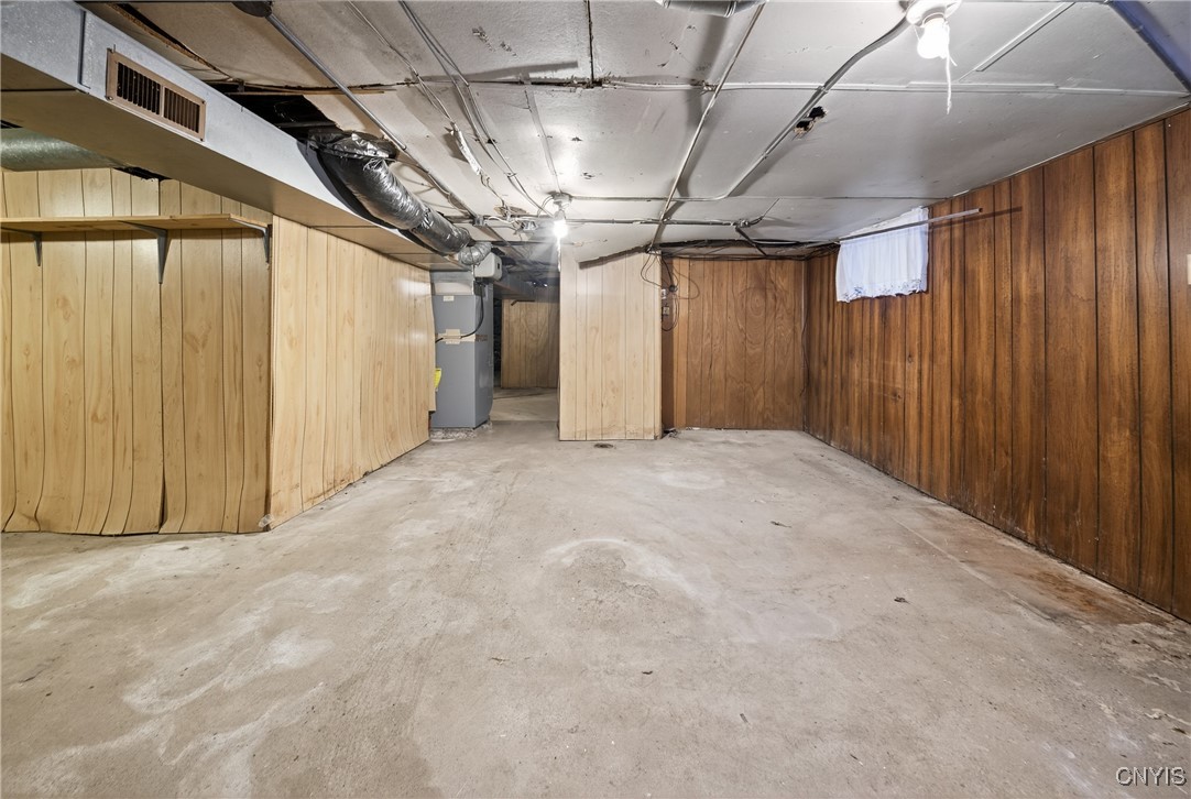 809 East Division Street