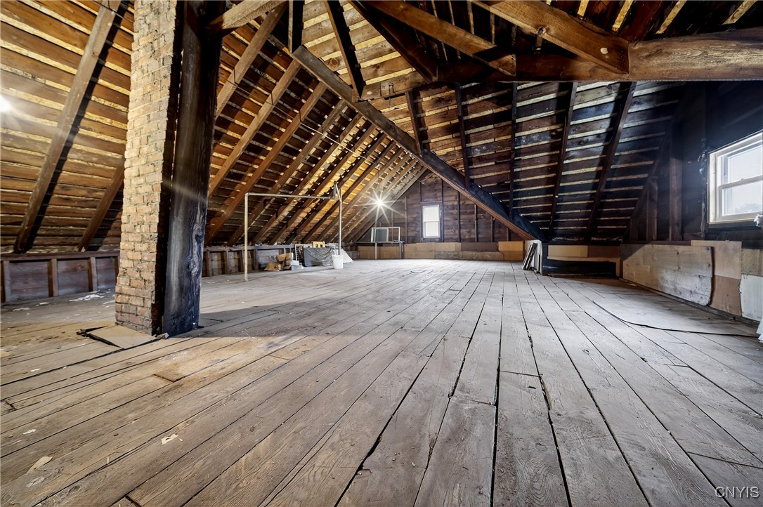 809 East Division Street